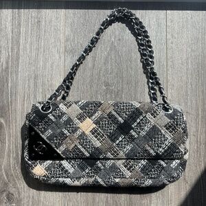 Chanel vintage east west plaid tweed navy blue shoulder bag